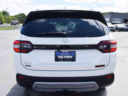 Used 2025 Honda Pilot TrailSport image 28