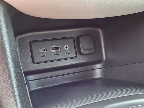 Used 2024 Chevrolet Equinox LT image 7