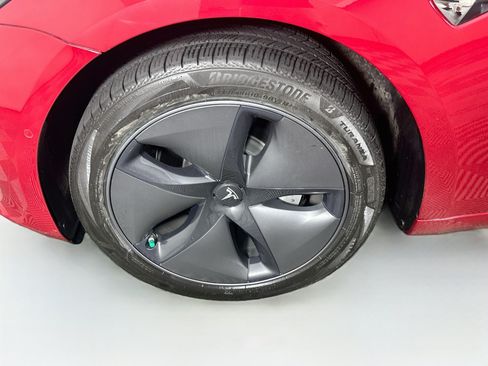 Used 2020 Tesla Model 3 Standard Range Plus RWD image 11