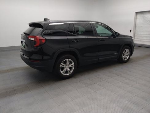 Used 2024 GMC Terrain SLE FWD image 10