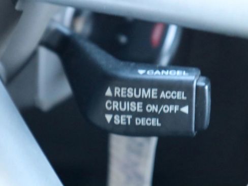 Used 2009 Jeep Wrangler Unlimited Sahara w/ Dual Top Group image 23