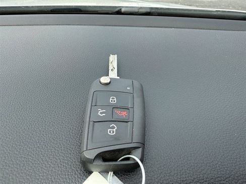 Used 2019 Volkswagen Jetta S image 39