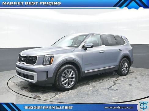 Used 2024 Kia Telluride LX image 1