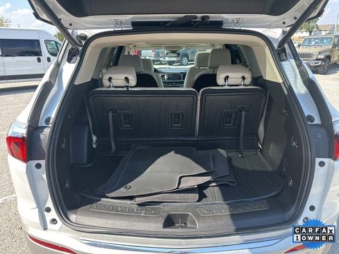 Used 2024 Buick Enclave Essence w/ Experience Buick Package image 4