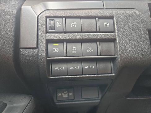 Used 2025 Toyota Tacoma TRD Off-Road w/ TRD Off Road Upgrade Package AWD/4WD image 44