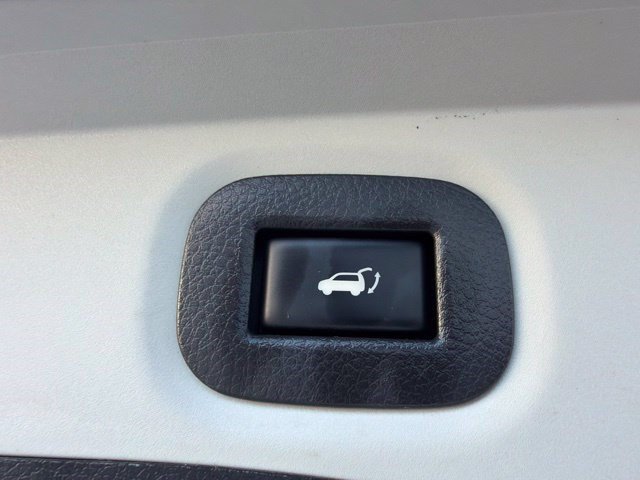 Used 2019 Nissan Rogue SV w/ Premium Package AWD/4WD image 16