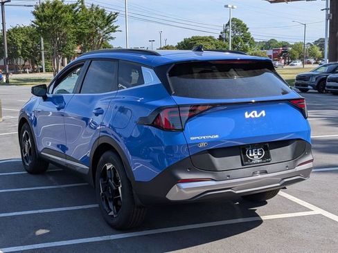 New 2026 Kia Sportage EX FWD image 5