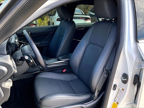 Used 2022 Lexus IS 300 image 7