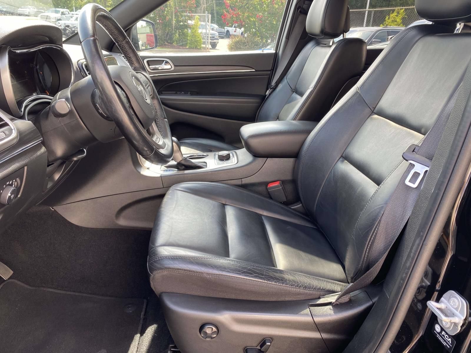 Used 2021 Jeep Grand Cherokee Limited AWD/4WD image 16