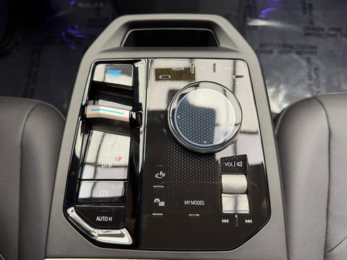 New 2026 BMW iX xDrive60 w/ Premium Package image 19