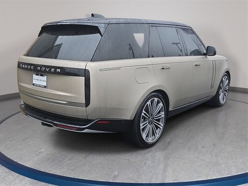 New 2025 Land Rover Range Rover SE image 5