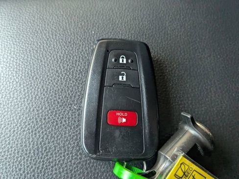 Used 2023 Toyota RAV4 AWD Hybrid image 30