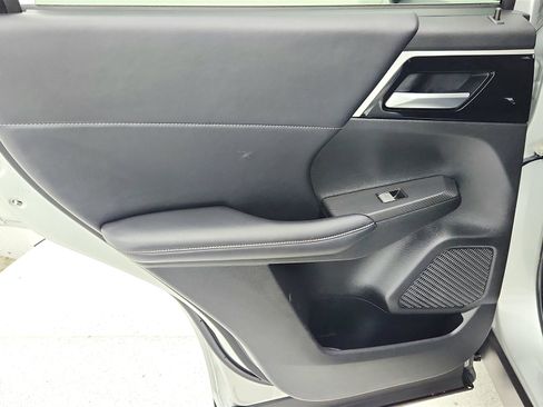 Used 2024 Mitsubishi Outlander Ralliart image 27