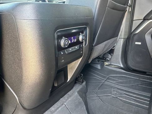 Used 2025 Chevrolet Tahoe High Country AWD/4WD image 31