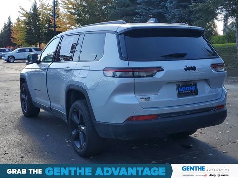 Certified 2024 Jeep Grand Cherokee L Altitude image 3