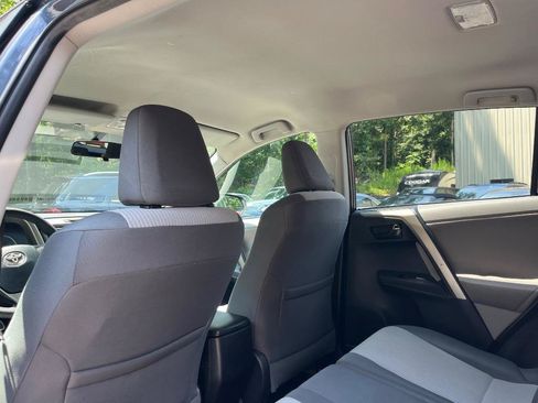Used 2013 Toyota RAV4 LE FWD image 33