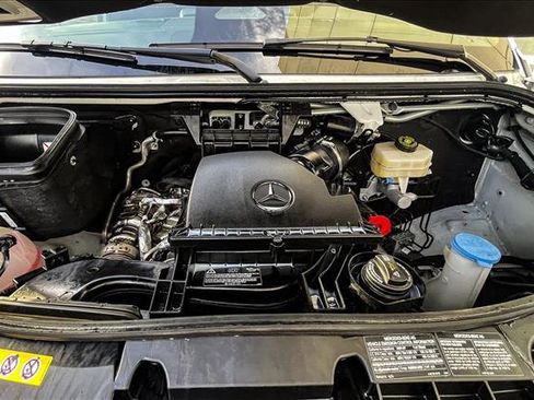 Used 2025 Mercedes-Benz Sprinter 2500 image 23