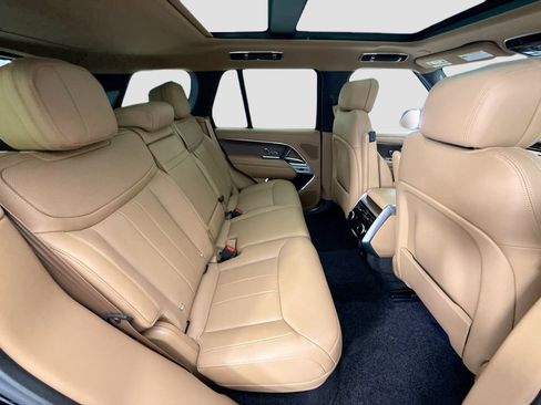 Certified 2025 Land Rover Range Rover SE AWD/4WD image 21