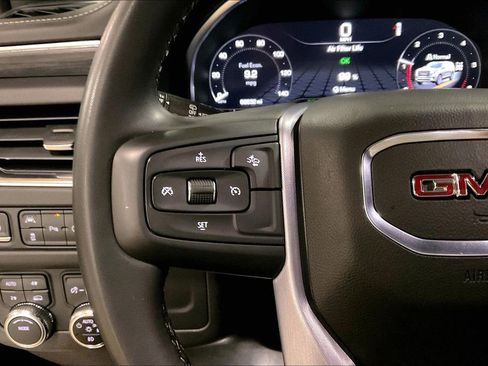 Used 2023 GMC Yukon SLT image 17