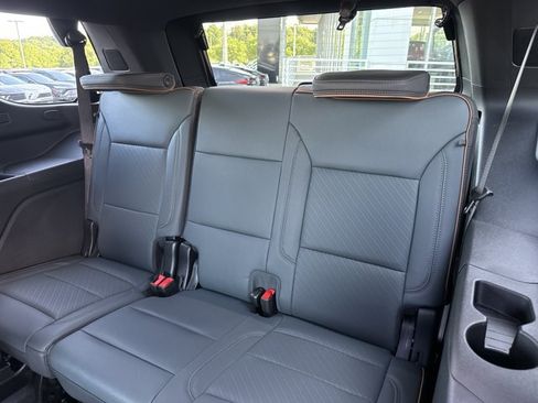 New 2026 GMC Yukon AT4 w/ AT4 Premium Package AWD/4WD image 7