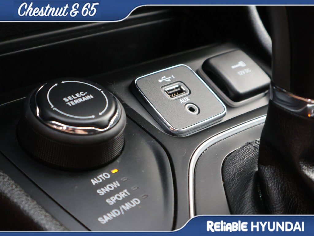 Used 2021 Jeep Cherokee Latitude Lux AWD/4WD image 36