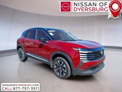 Used 2025 Nissan Kicks SR FWD image 1