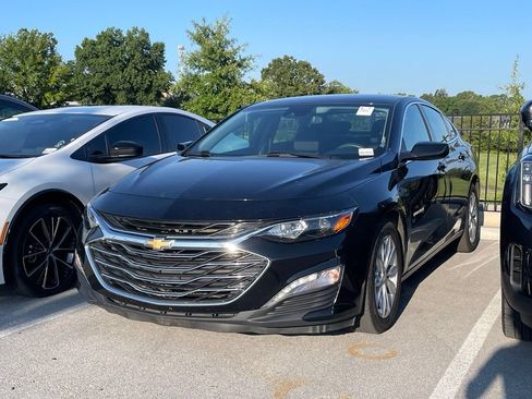 Used 2023 Chevrolet Malibu LT FWD image 3