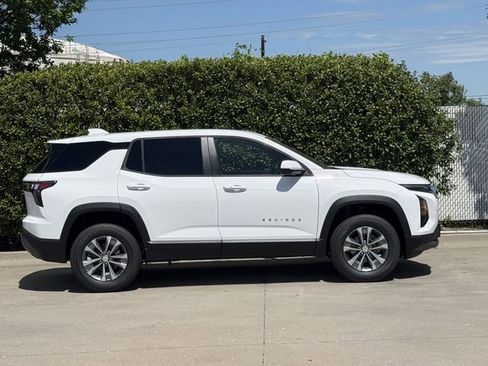 New 2026 Chevrolet Equinox LT FWD image 3