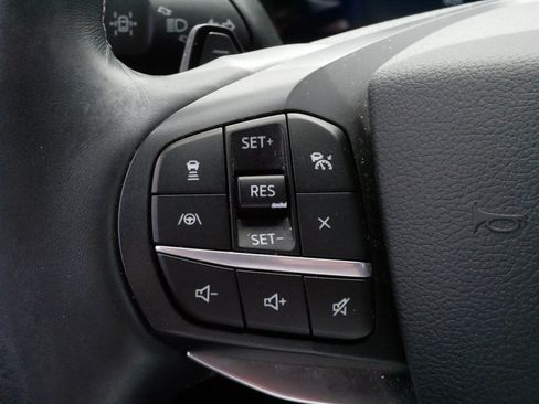 Used 2020 Ford Explorer Platinum w/ Premium Technology Package AWD/4WD image 27