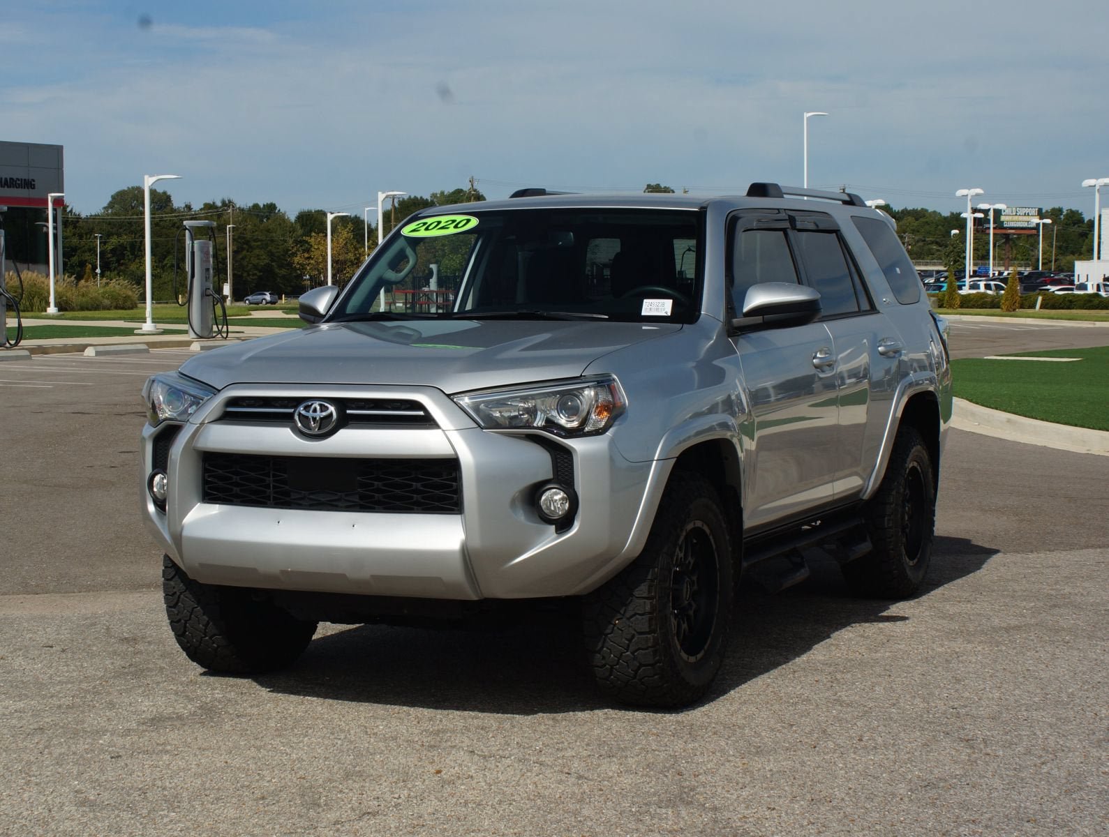 Used 2020 Toyota 4Runner SR5 AWD/4WD image 22