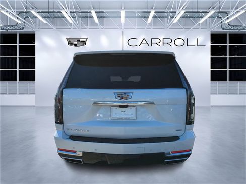 Certified 2025 Cadillac Escalade Premium Luxury w/ LPO, Floor Liner Package image 4