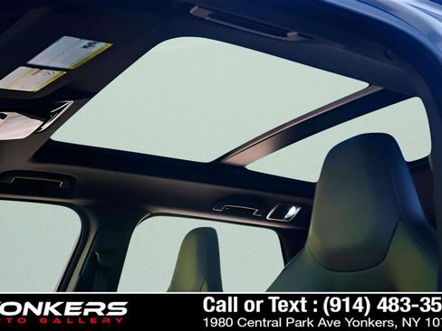 Used 2022 Land Rover Range Rover Sport SVR Carbon Edition image 40