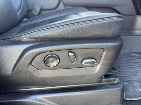 Used 2023 GMC Yukon Denali image 17