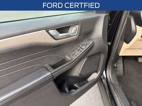 Used 2022 Ford Escape SEL image 3