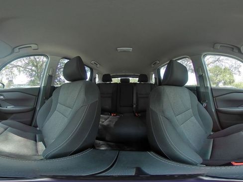 Used 2025 Nissan Rogue SV FWD image 43