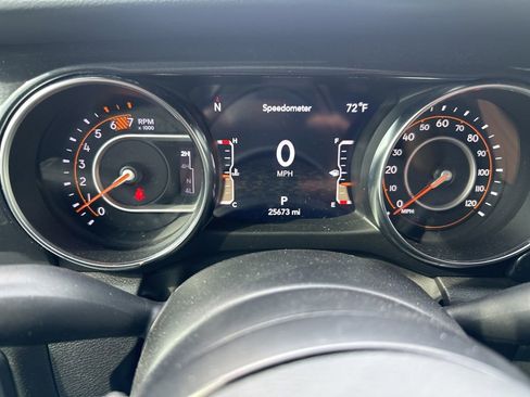 Used 2023 Jeep Wrangler Sport image 15