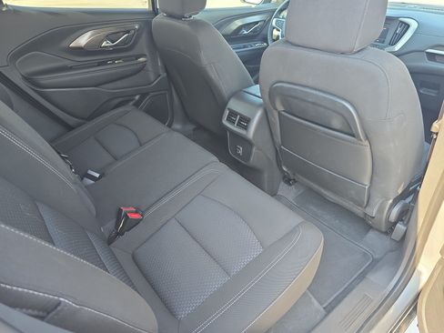 Used 2023 GMC Terrain SLE FWD image 11