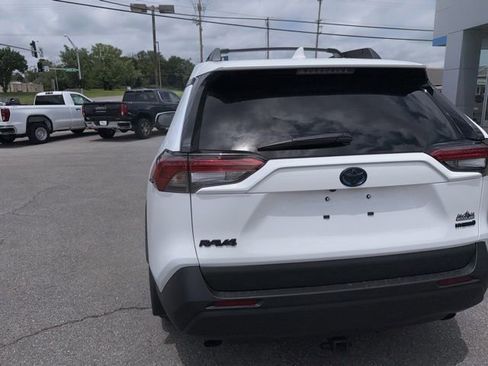 Used 2023 Toyota RAV4 AWD Hybrid image 16