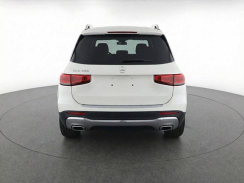 Used 2025 Mercedes-Benz GLB 250 image 6