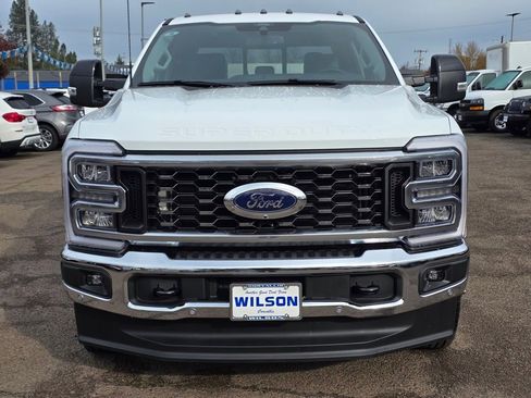 New 2025 Ford F350 Lariat w/ Lariat Ultimate Package image 3