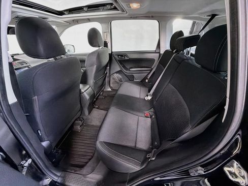 Used 2017 Subaru Forester 2.5i Premium AWD/4WD image 39