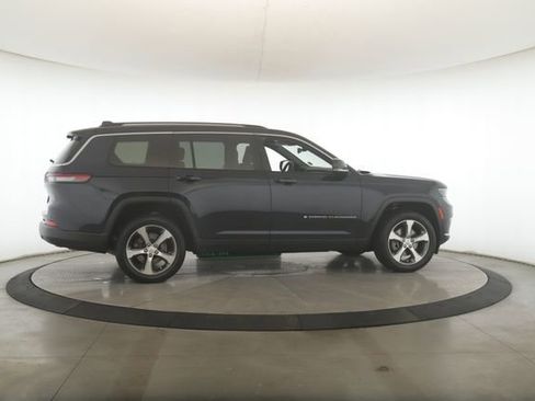 Used 2023 Jeep Grand Cherokee L Limited w/ Luxury Tech Group II image 6