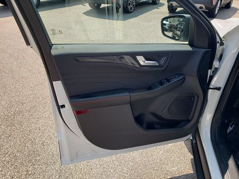 Certified 2023 Ford Escape ST-Line w/ Tech Pack #1 FWD image 10