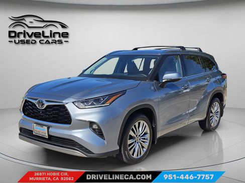 Used 2023 Toyota Highlander Platinum image 10