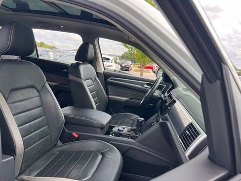 Used 2023 Volkswagen Atlas SEL Premium AWD/4WD image 34