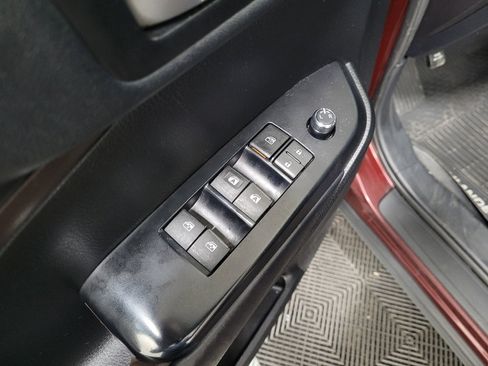 Used 2019 Toyota Highlander XLE AWD/4WD image 27