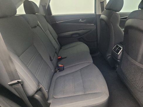 Used 2019 Kia Sorento L FWD image 19