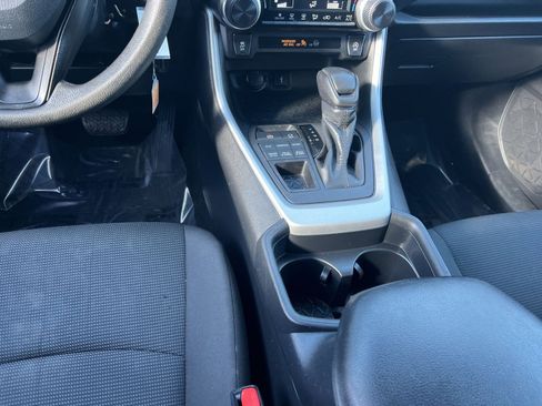 Used 2020 Toyota RAV4 LE image 21
