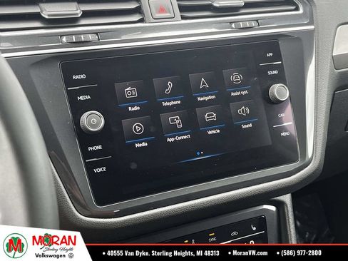 Used 2022 Volkswagen Tiguan SE AWD/4WD image 25