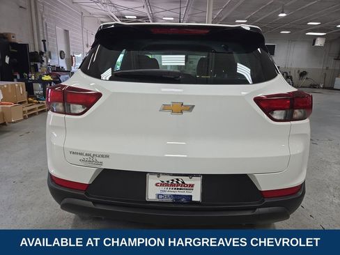 Used 2023 Chevrolet TrailBlazer LS FWD image 40